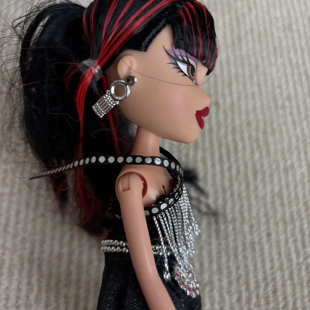 Bratz Doll TIANA Welcome To Fabulous Las Vegas 9.5